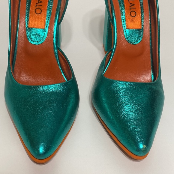 Green Leather Metallic Heels - Picture 8 of 16